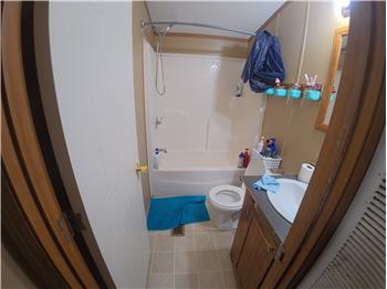 Primary listing photos for listing ID 647290