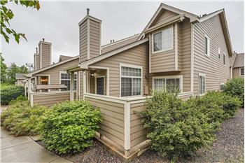 Primary listing photos for listing ID 637256