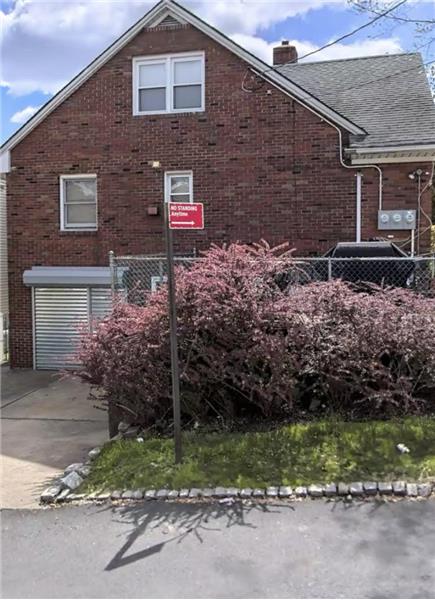 685 Tompkins Ave.