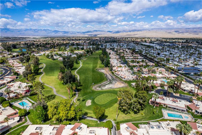 Central Location quiet yet close to everything