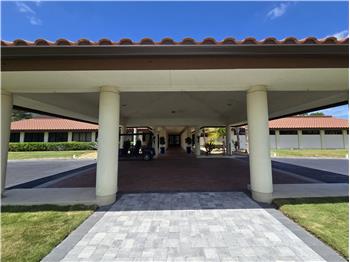 Palm Aire Country Club Entry