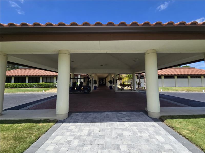 Palm Aire Country Club Entry
