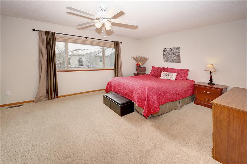 Accommodating master bedroom with an adjoining 5-piece bath (with door) and walk-in closet