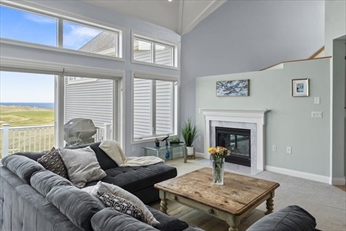 Living Room w/Gas Fireplace