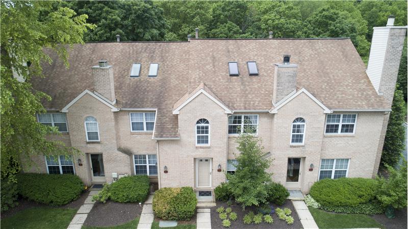 7 Rampart Drive - Aerial View Front