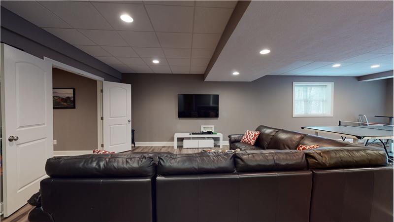 Finished walk out basement with full bath!