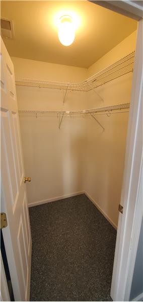 walkin closet