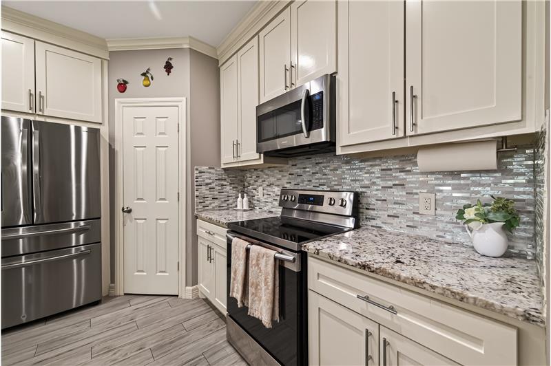 
                            Property Image 38