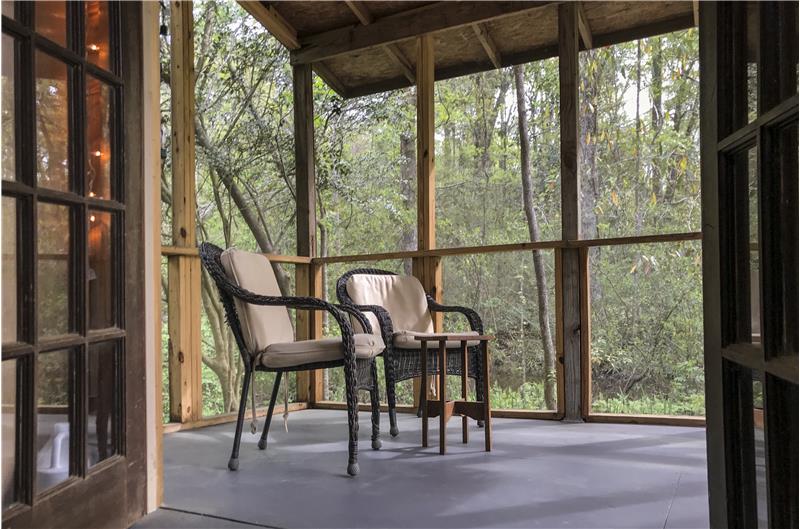 Art Studio with Screened in back porch.