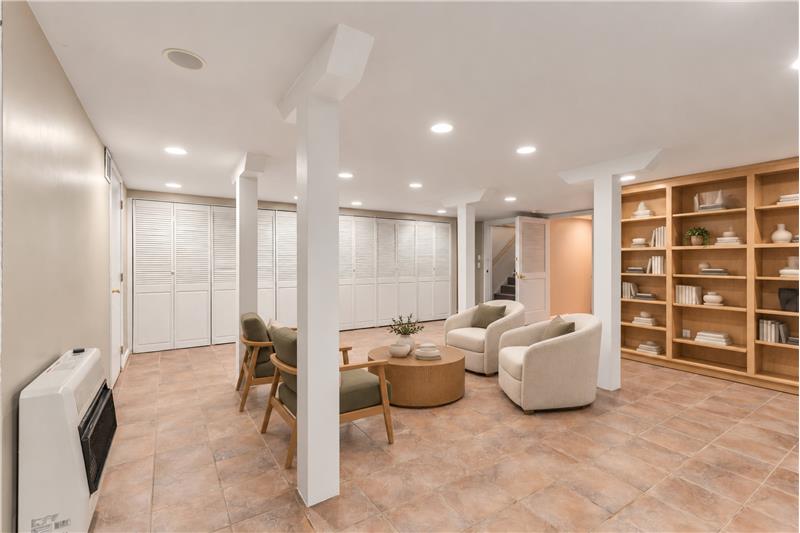 
                            Property Image 91