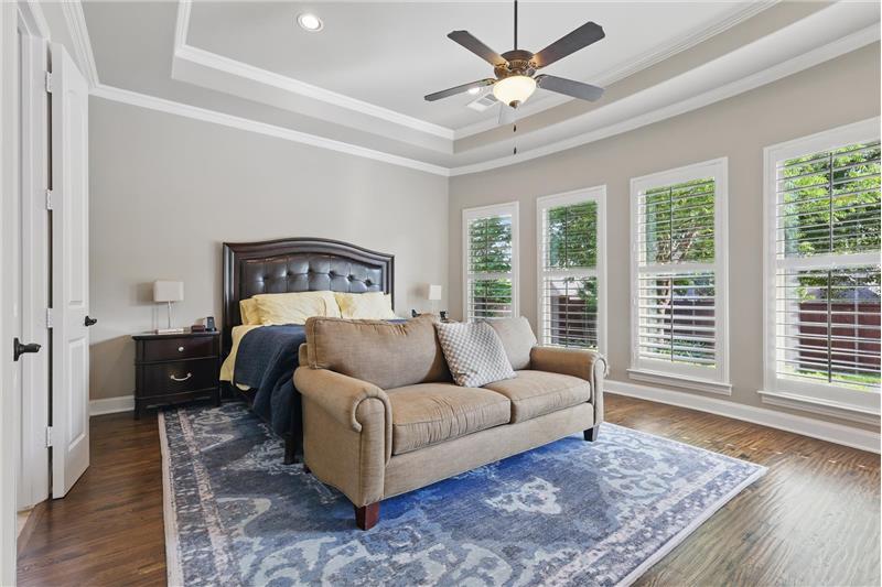 Luxurious primary suite