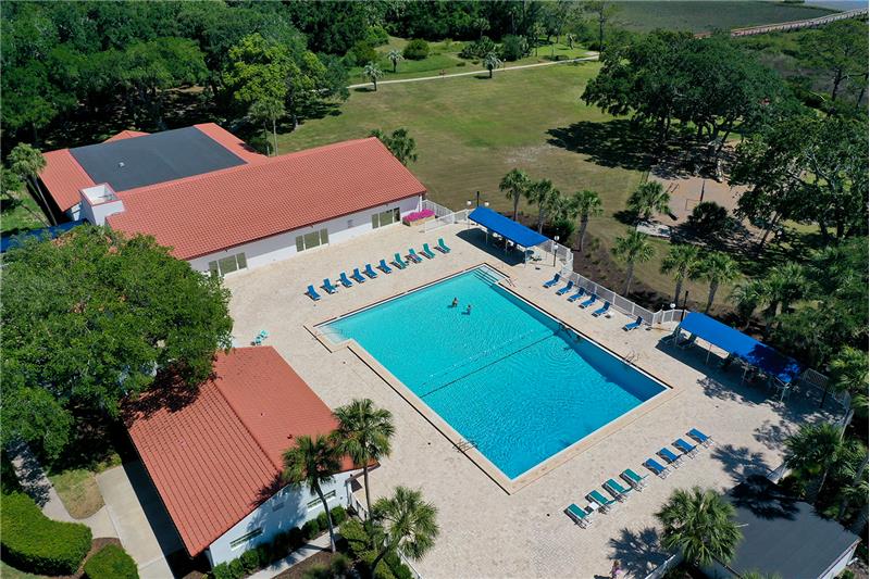 Community Pool & Clubhouse