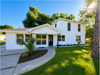 Primary listing photos for listing ID 646822