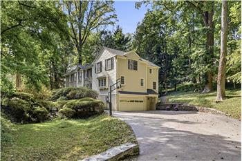 734 Braeburn Lane - Exterior side