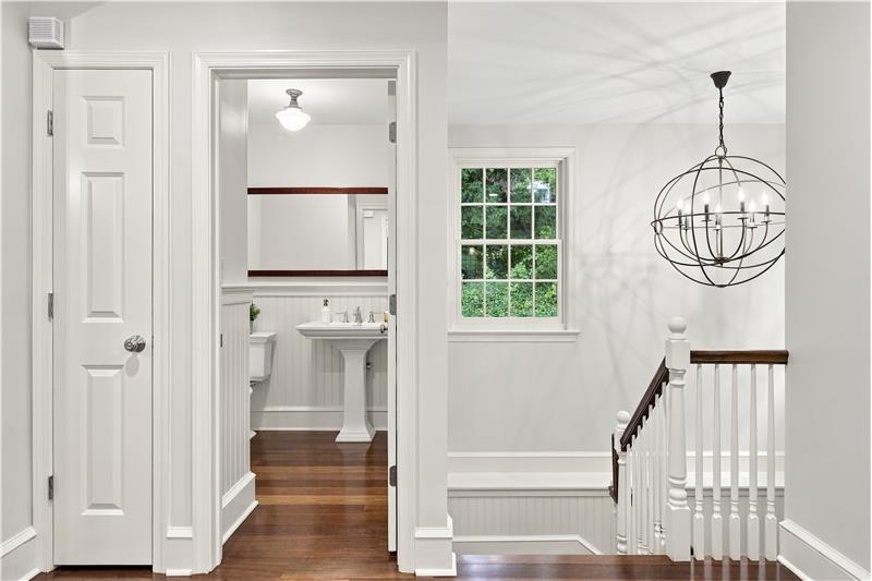 734 Braeburn Lane - hallway