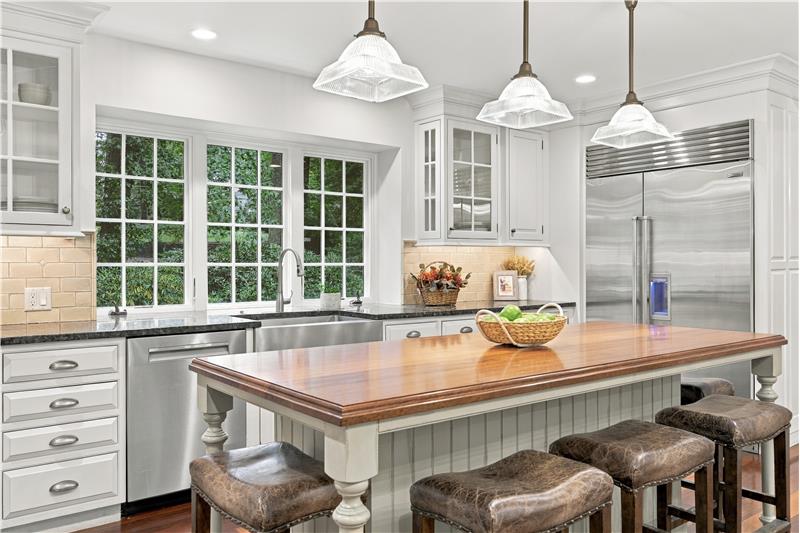 734 Braeburn Lane - Kitchen