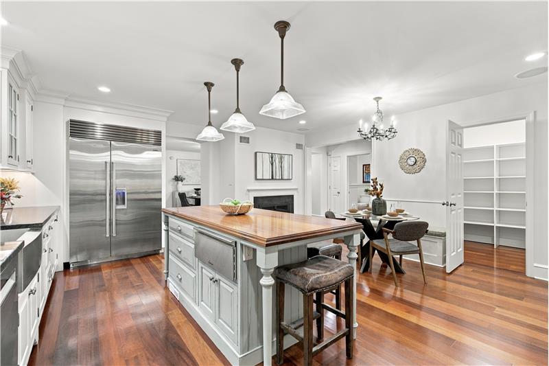734 Braeburn Lane - Kitchen