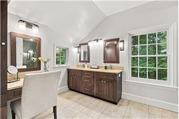 734 Braeburn Lane - Bathroom 1