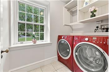 734 Braeburn Lane - Laundry