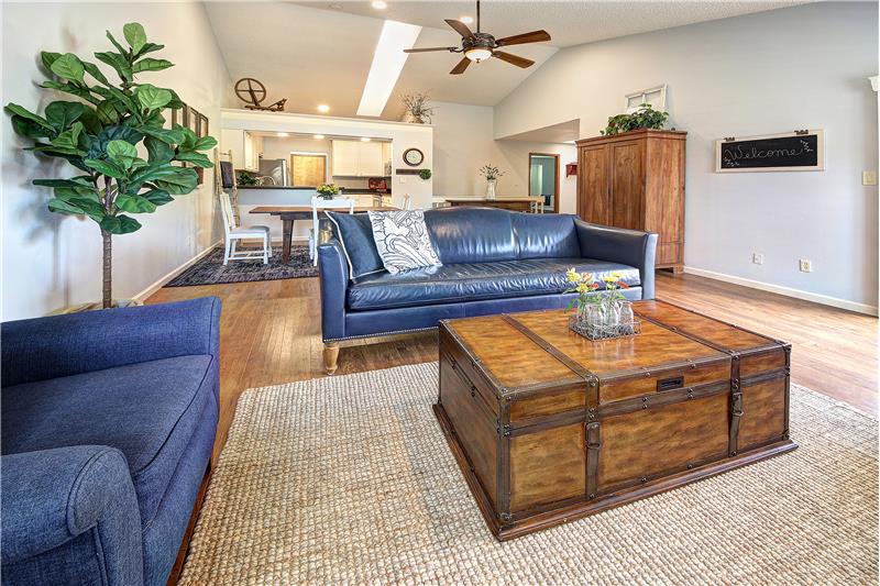 Spacious living room
