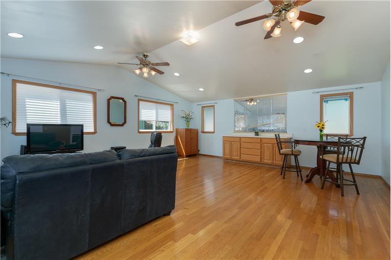 Recreation Room--tons of possibilities!