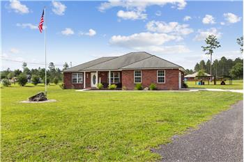 7429 Smooth Bore W, Glen St Mary, FL