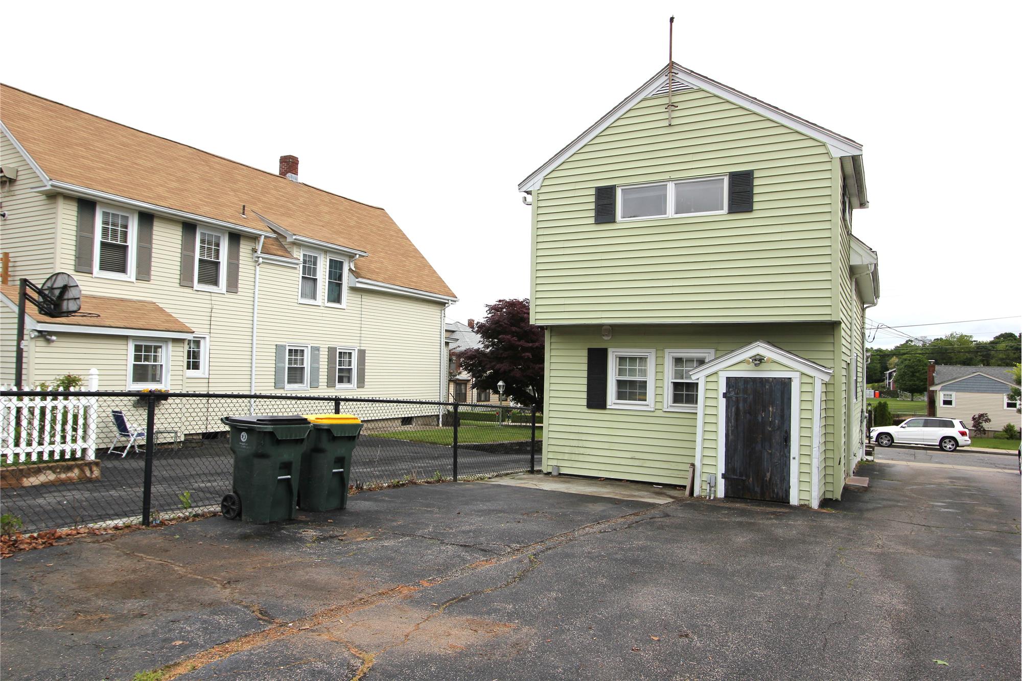 https://realbird.blob.core.windows.net/rb-photos/75-wachusett-st-franklin-ma-02038_H4E2S6K3_640978_638836076895804948_80x60.jpg