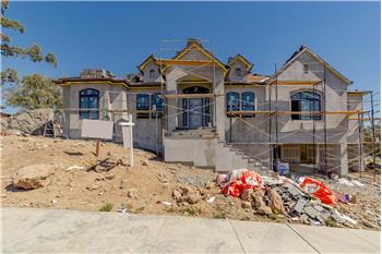 Primary listing photos for listing ID 524697