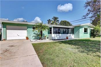 Primary listing photos for listing ID 592853