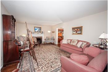 767 Gulph Rd  - Living room