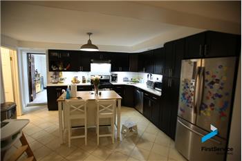 Primary listing photos for listing ID 540198