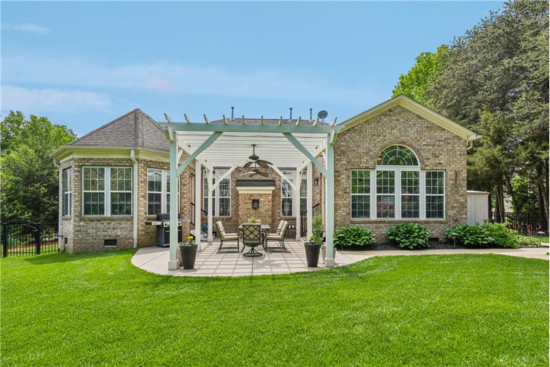 
                            Property Image 10