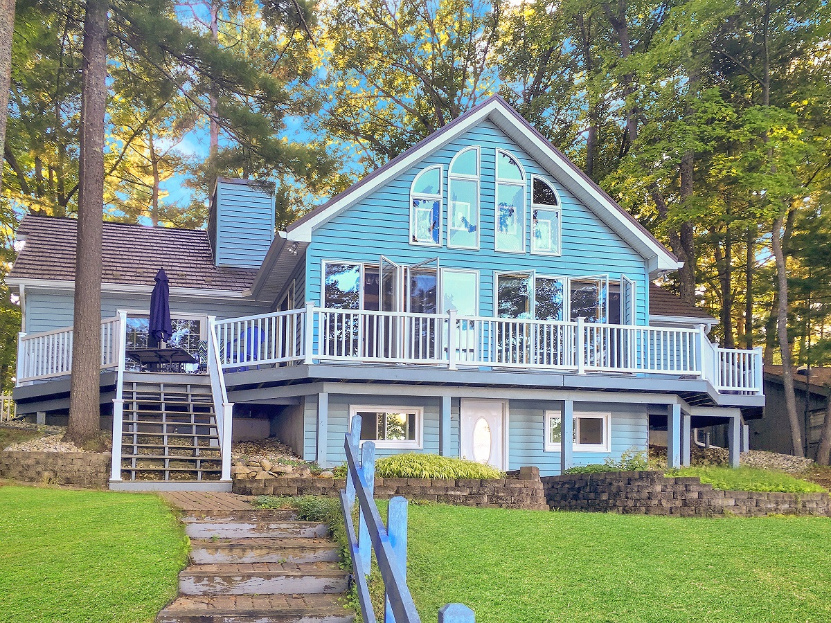 Property pictures of 789 Lake Trail, Traverse City, MI 49696