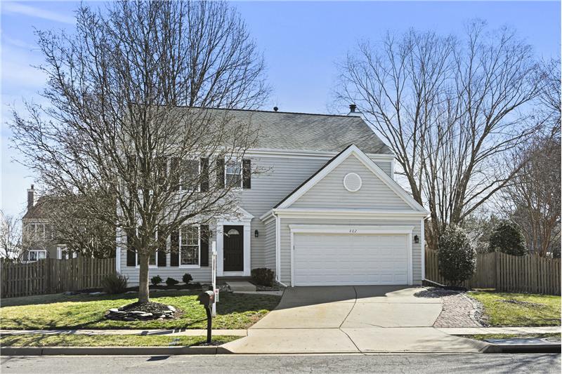 802 Burrows Court, NE
