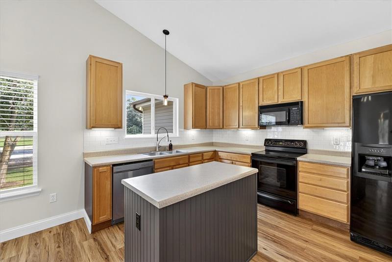 Kitchen with ample cabinets