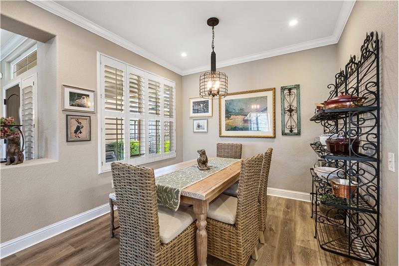 Breakfast Room Area