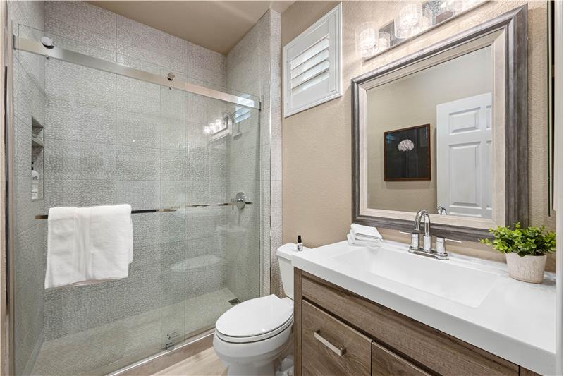 2nd Bathroom