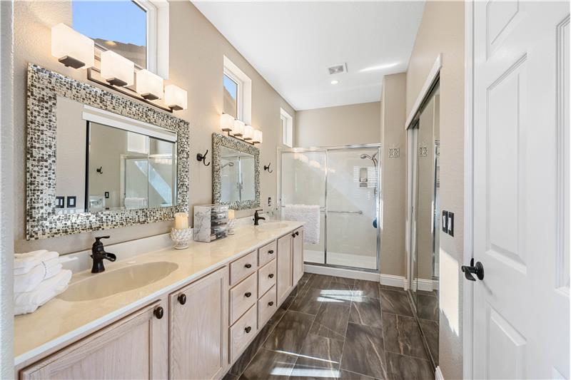 Main Bathroom with large Walk-In Closet