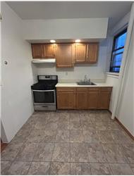 Primary listing photos for listing ID 642472