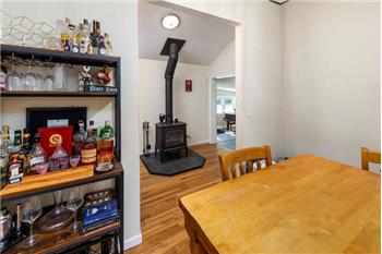 81 Hewitt Rd, WEST MILFORD, NJ