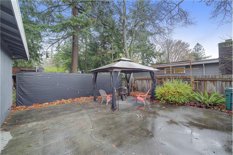 Back yard Patio/Fenced