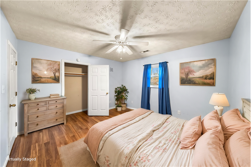 This photo has been virtually staged.