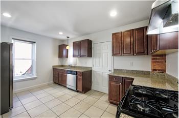 827 Aubrey Ave - Kitchen