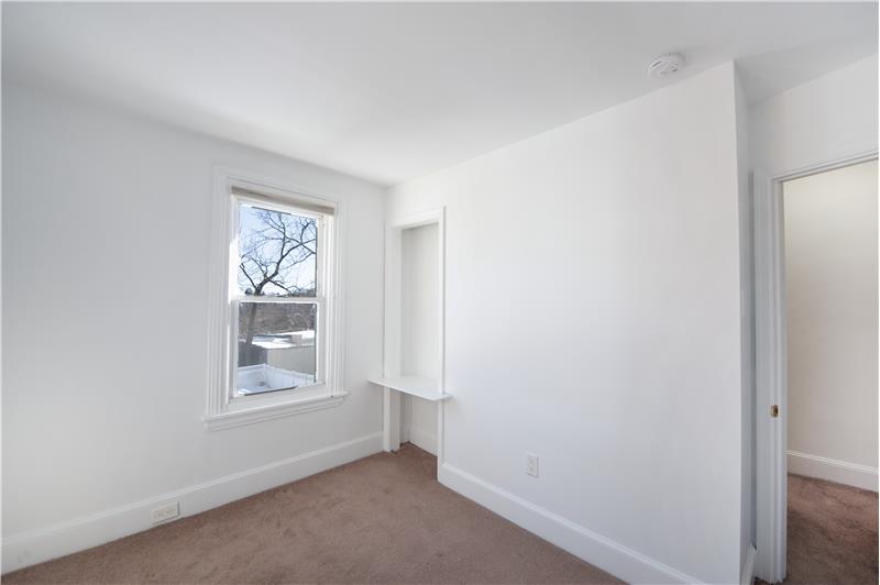 827 Aubrey Ave - Bedroom