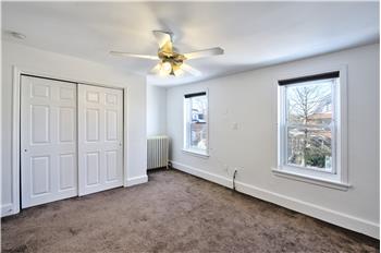 827 Aubrey Ave - Bedroom
