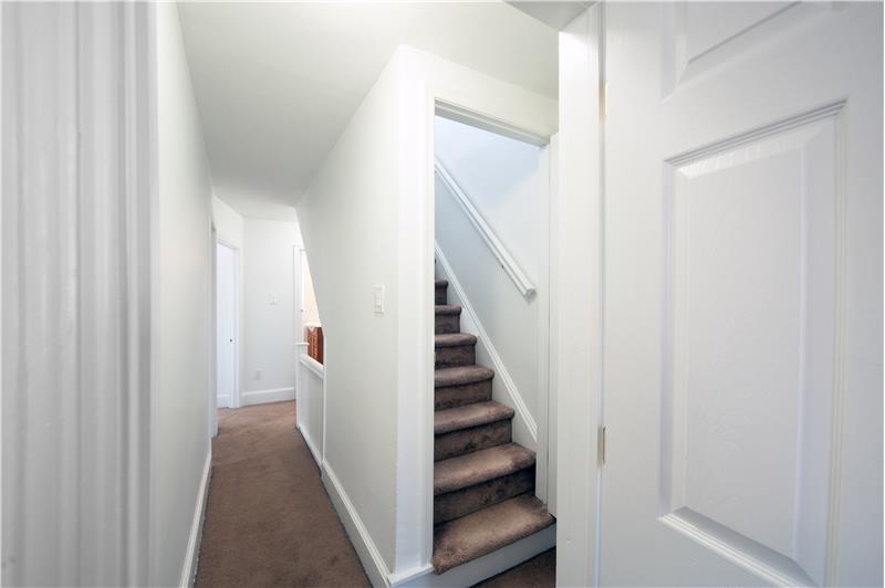 827 Aubrey Ave - stairs to 3rd fllor