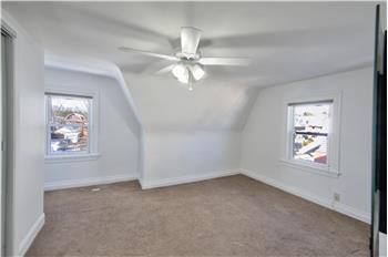 827 Aubrey Ave - Bedroom