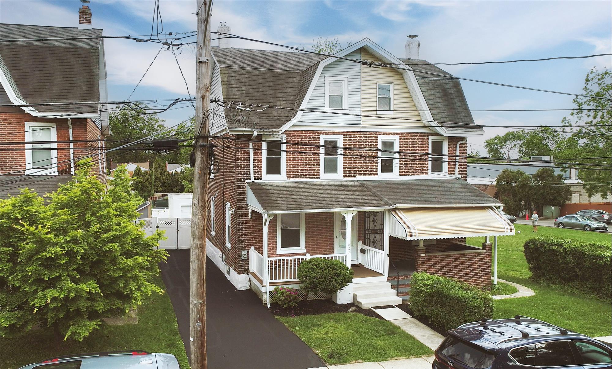 https://realbird.blob.core.windows.net/rb-photos/827-aubrey-avenue-ardmore-pa-19003_M7F5J4G2_646457_639141145600565106_80x60.jpg