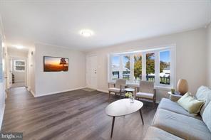 4 bed 2 bath home for sale Living Room