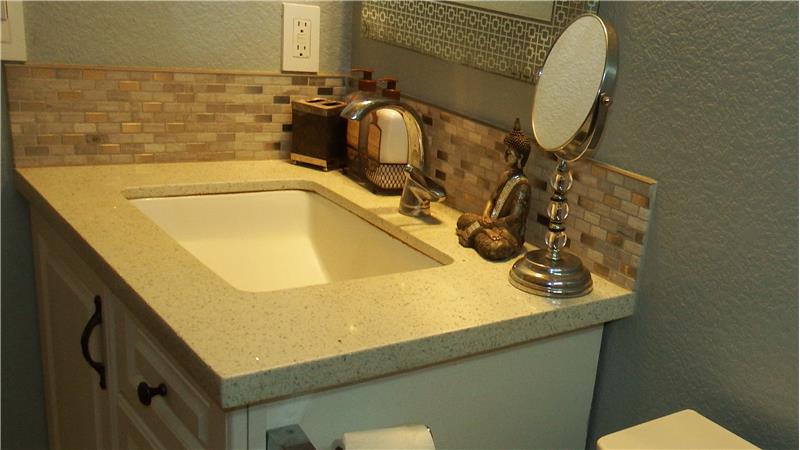 Tile Back Splash Accents this Lovely Counter Top